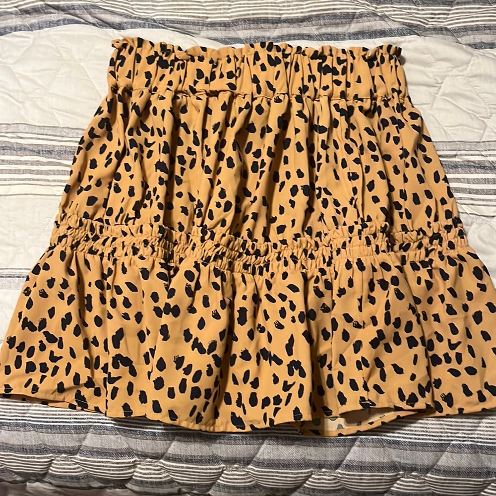Never worn leopard skirt